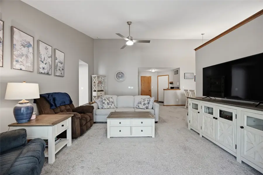 4730 Westchester Drive Ne #C, Cedar Rapids, IA 52402 - #3