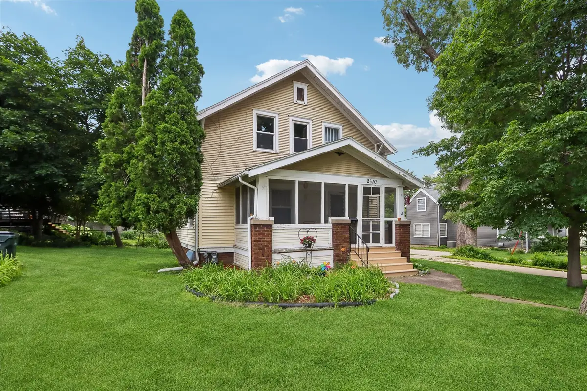 2610 2nd Avenue Se, Cedar Rapids, IA 52403 - #1