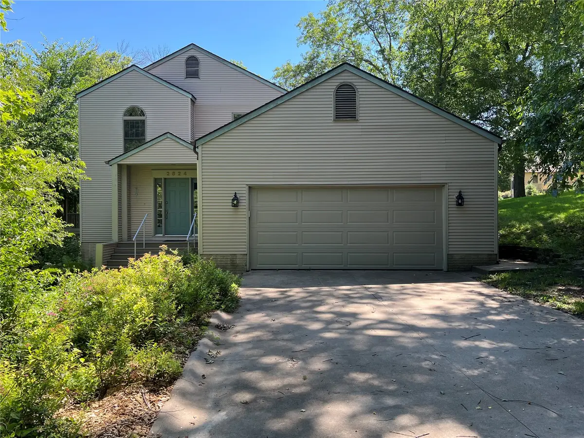 2624 Bluffwood Circle, Iowa City, IA 52245 - #1