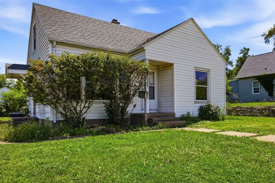 2009 3rd St Sw, Cedar Rapids, IA 52404 - #2