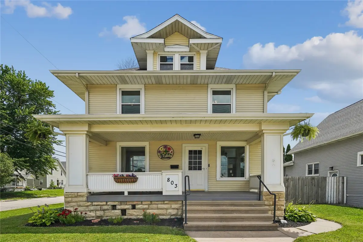 803 4th Street Sw, Cedar Rapids, IA 52404 - #1