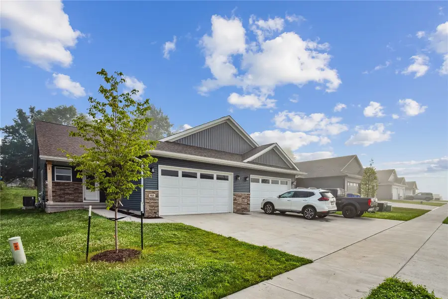 915 Prairie View Drive, West Branch, IA 52358 - #2