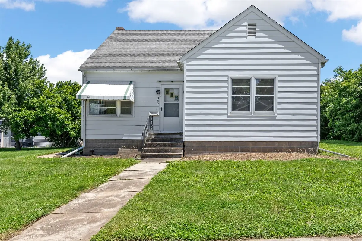 305 7th Avenue, Clarence, IA 52216 - #1