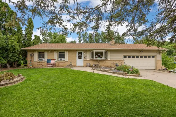 1613 13th St, Coralville, IA 52241