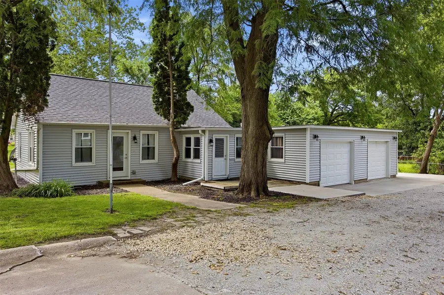 2112 F Street, Iowa City, IA 52245 - #3