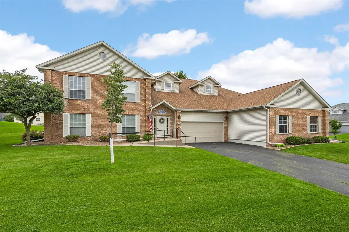 4761 Westchester Drive Ne #A, Cedar Rapids, IA 52402 - #1