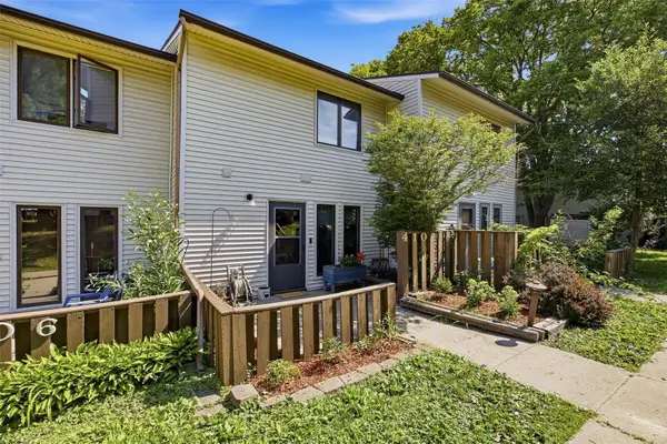 410 Hawaii Court, Iowa City, IA 52246