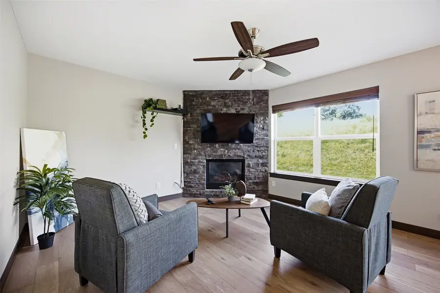 3507 Pioneer Avenue Se, Cedar Rapids, IA 52403 - #3