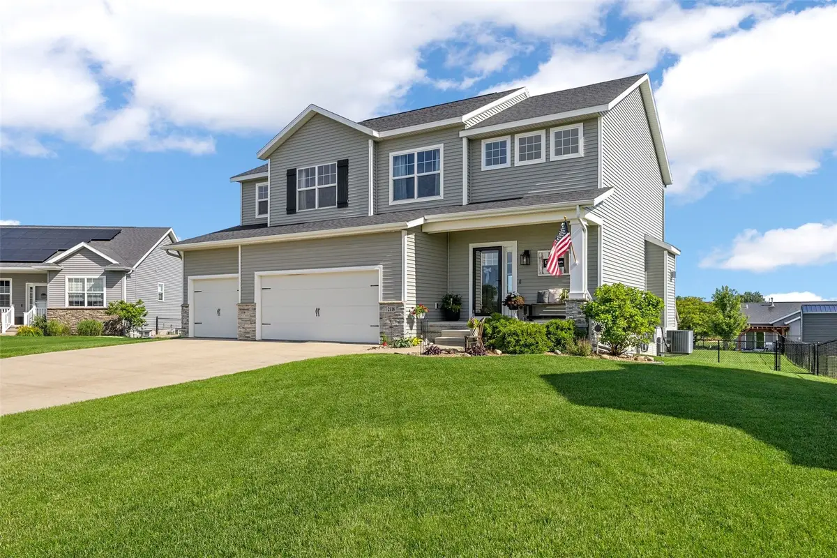 2118 Wycliffe Court Sw, Cedar Rapids, IA 52404 - #1