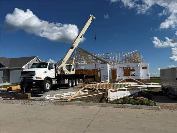 1095 Berkshire Lane, North Liberty, IA 52317