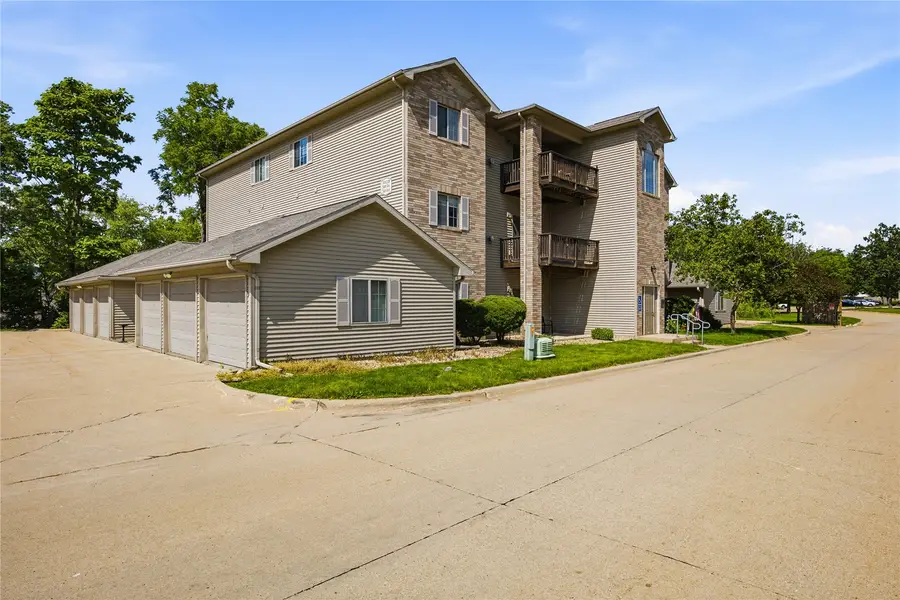 3028 Center Point Ne #204, Cedar Rapids, IA 52402 - #3