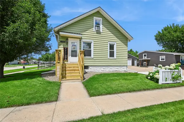 2700 3rd Avenue, Marion, IA 52302
