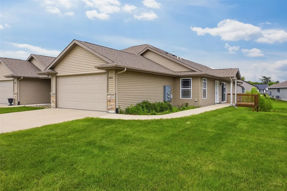 2403 Snapdragon Circle Sw, Cedar Rapids, IA 52404 - #1
