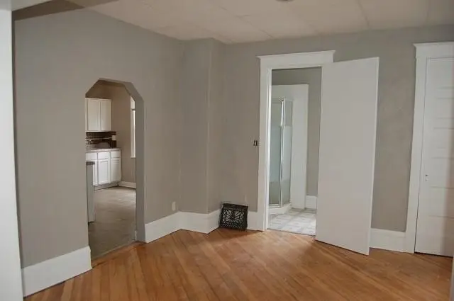 903 E Burlington St, Iowa City, IA 52240 - #3