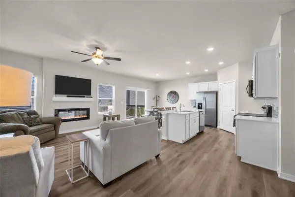 3325 Craven Drive, Coralville, IA 52241