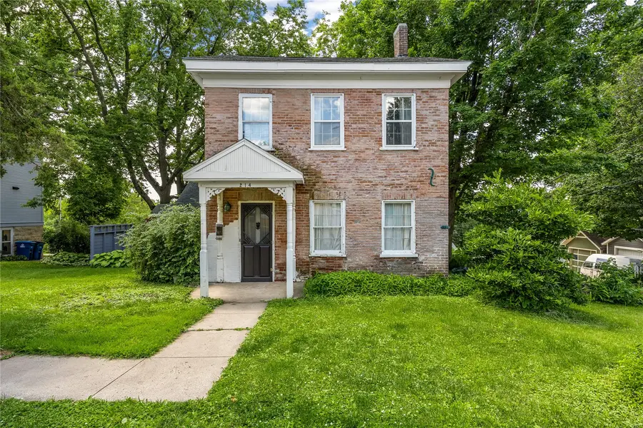 214 2nd Street Se, Mount Vernon, IA 52314 - #2