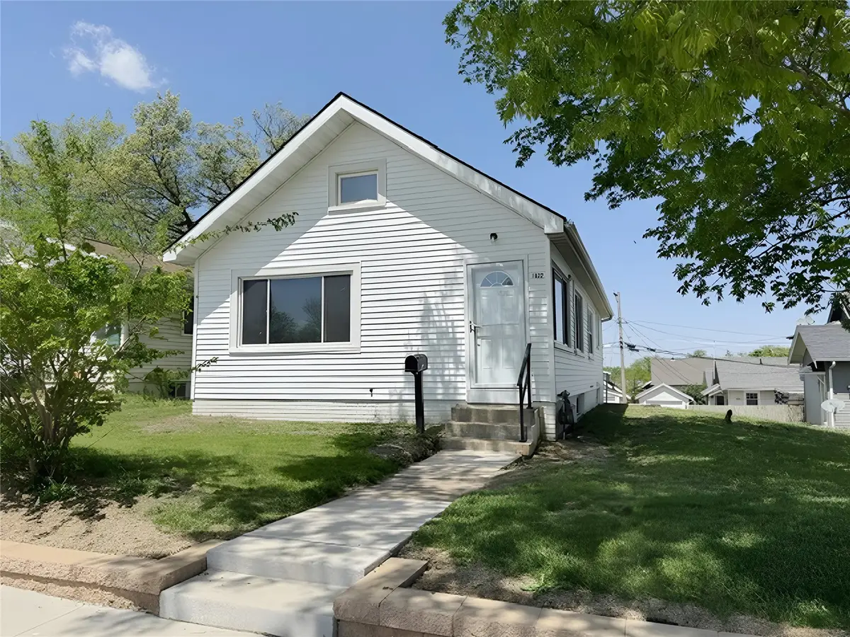 1822 Mount Vernon Road Se, Cedar Rapids, IA 52403 - #1