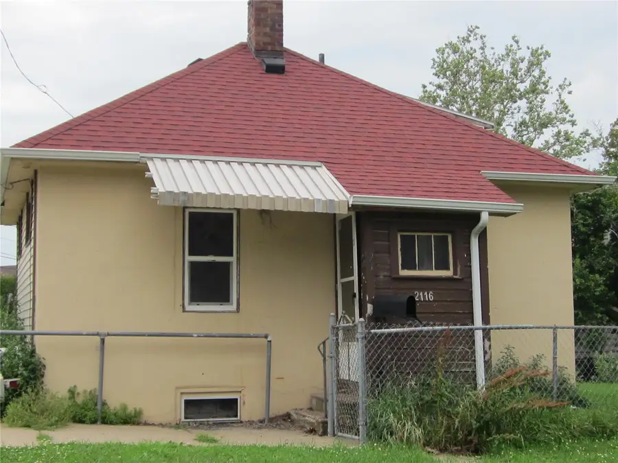 2116 Hamilton Street Sw, Cedar Rapids, IA 52404 - #2