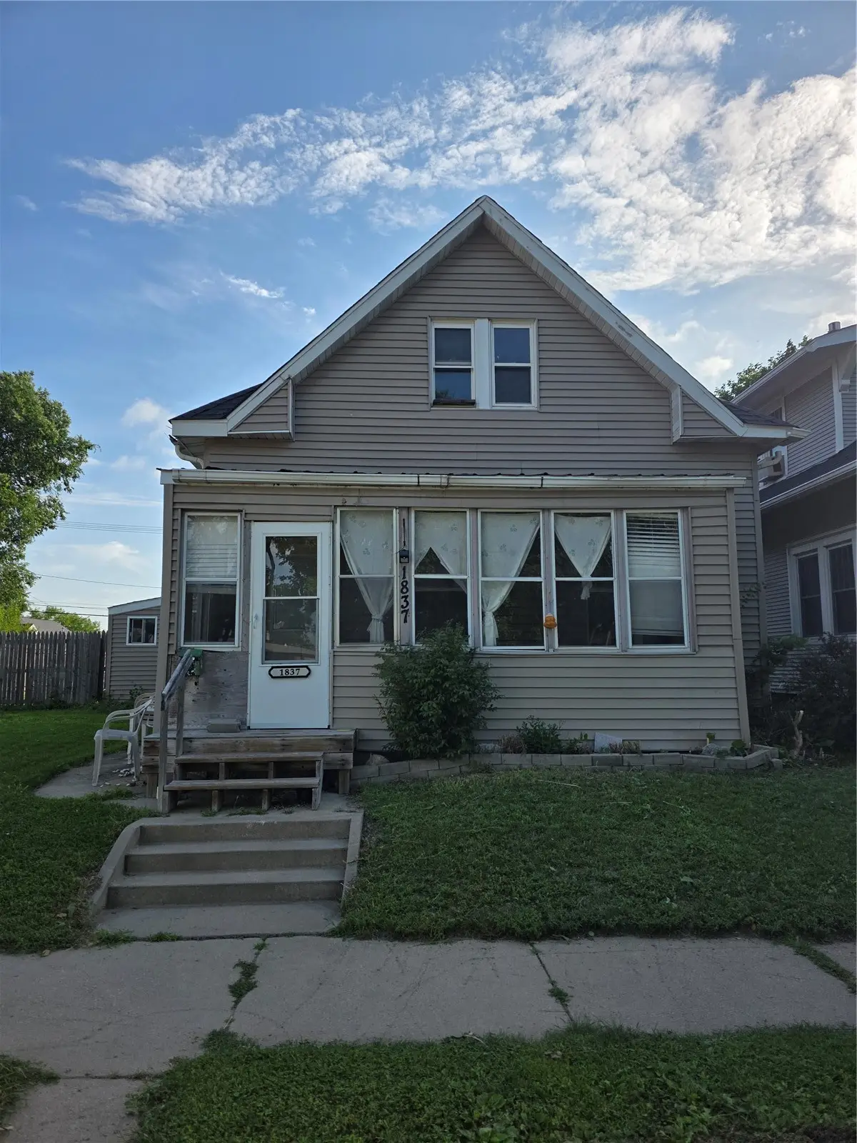 1837 D Street Sw, Cedar Rapids, IA 52404 - #1