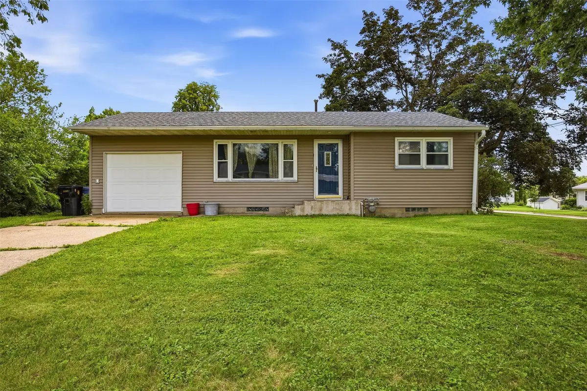 1000 Mulberry Street, Tipton, IA 52772 - #1