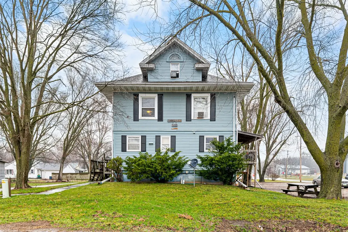 215 E Green Street, West Branch, IA 52358 - #1
