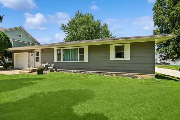 300 S Oak Street, Anamosa, IA 52205