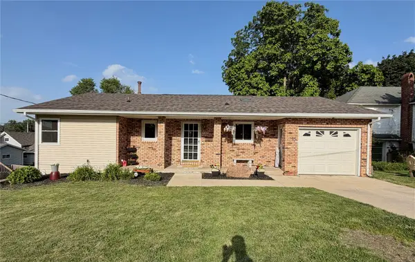 303 S Davis Street, Anamosa, IA 52205