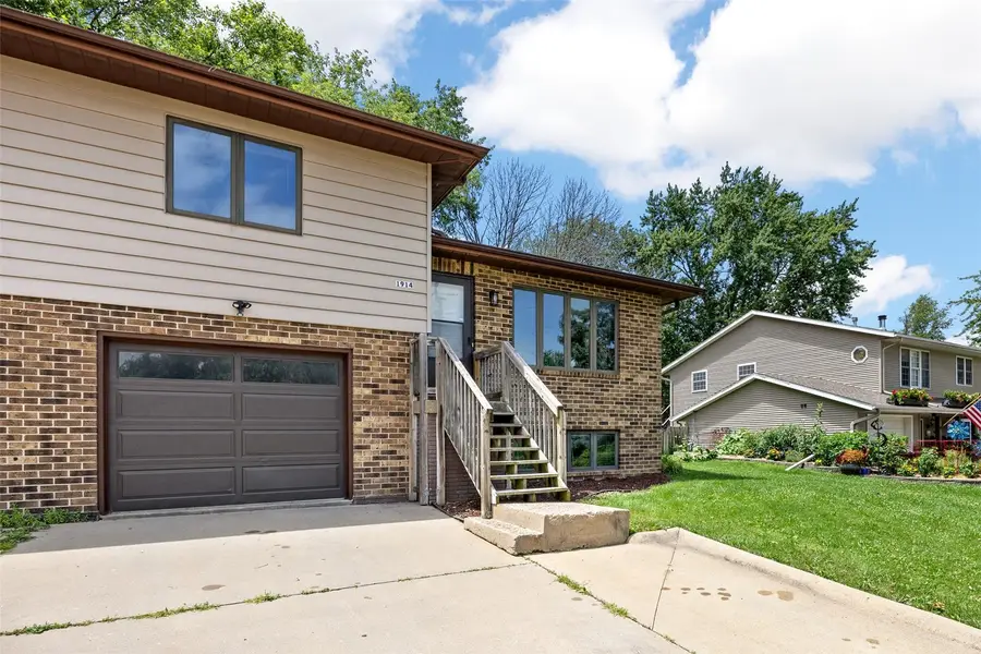 1914 12th Avenue, Coralville, IA 52241 - #2