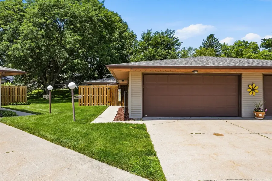3425 Tulane Ct, Iowa City, IA 52240 - #2