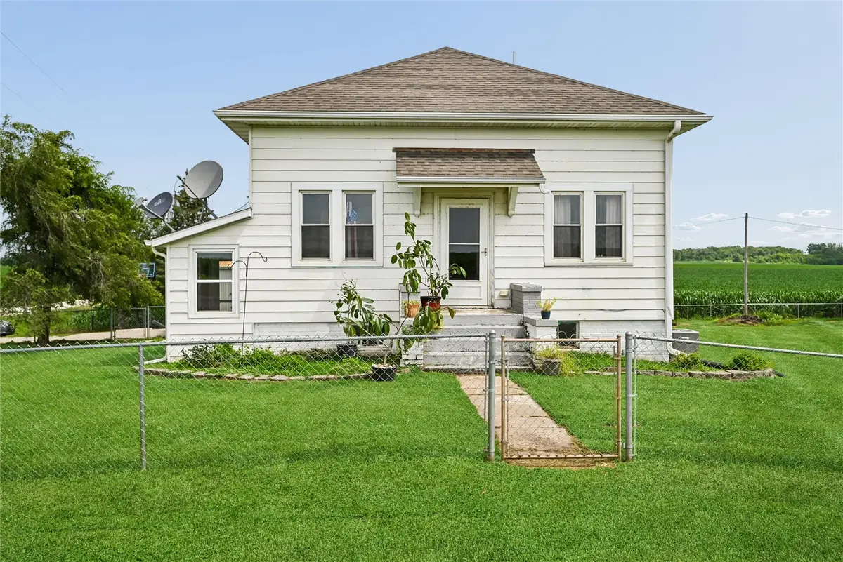 2797 Paris Road, Central City, IA 52214 - #1