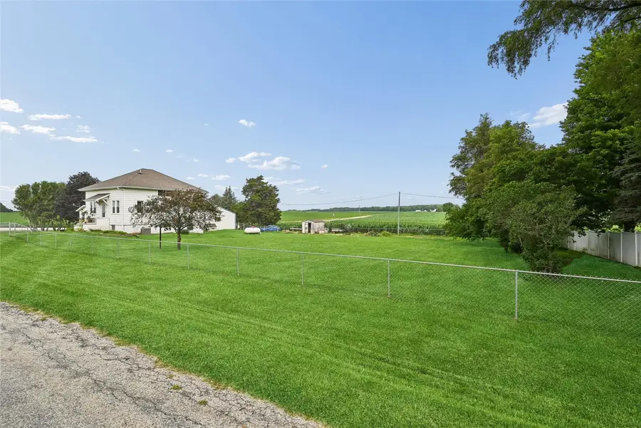 2797 Paris Road, Central City, IA 52214 - #3
