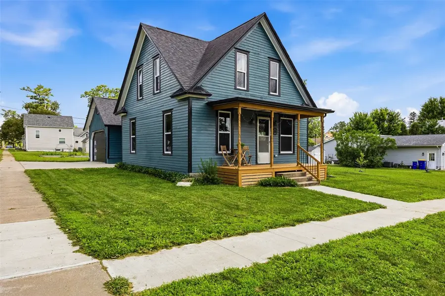 160 N George Street, North Liberty, IA 52317 - #3