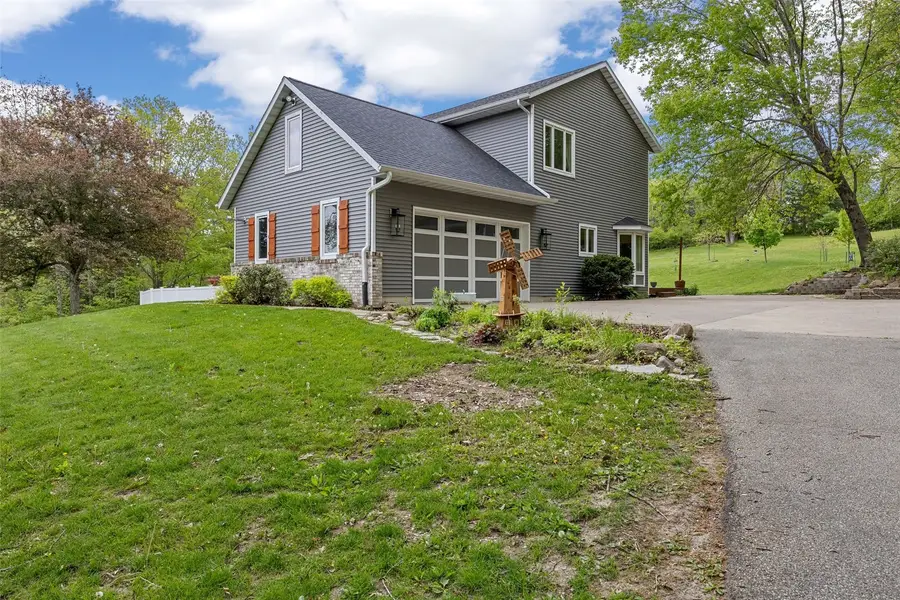 1432 Hickory Hollow Road Ne, Solon, IA 52333 - #2