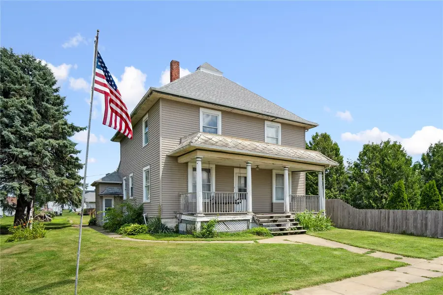 614 Main Street, Lowden, IA 52255 - #2