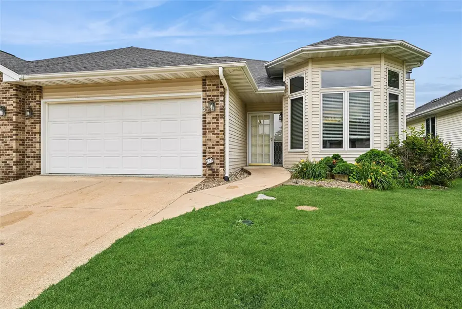 633 Tiffany Drive Ne, Cedar Rapids, IA 52402 - #2