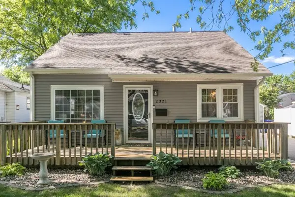 2321 11th Avenue Se, Cedar Rapids, IA 52403