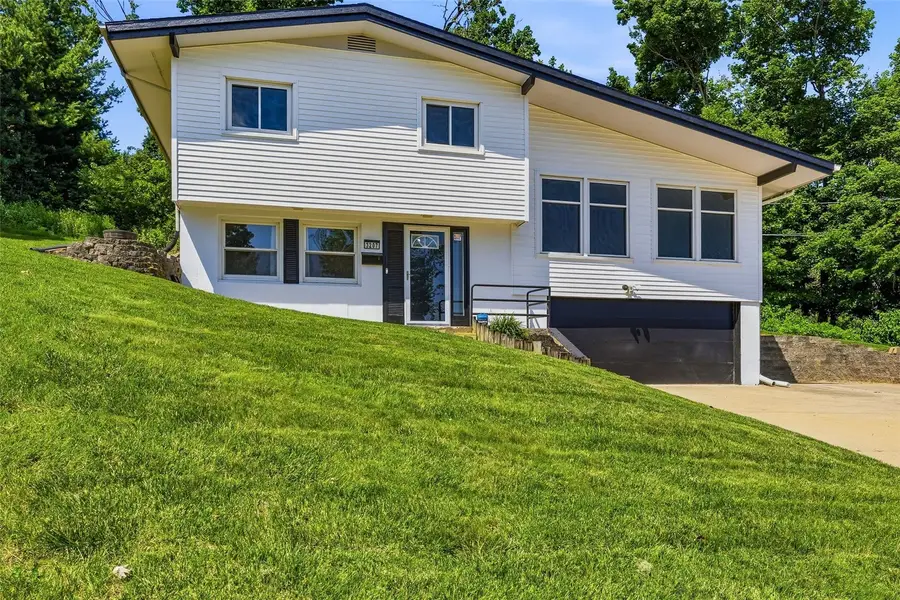 3207 Rosewood Court Ne, Cedar Rapids, IA 52402 - #3