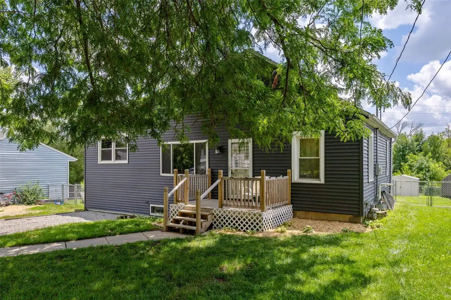 21 36th Avenue Sw, Cedar Rapids, IA 52404 - #2