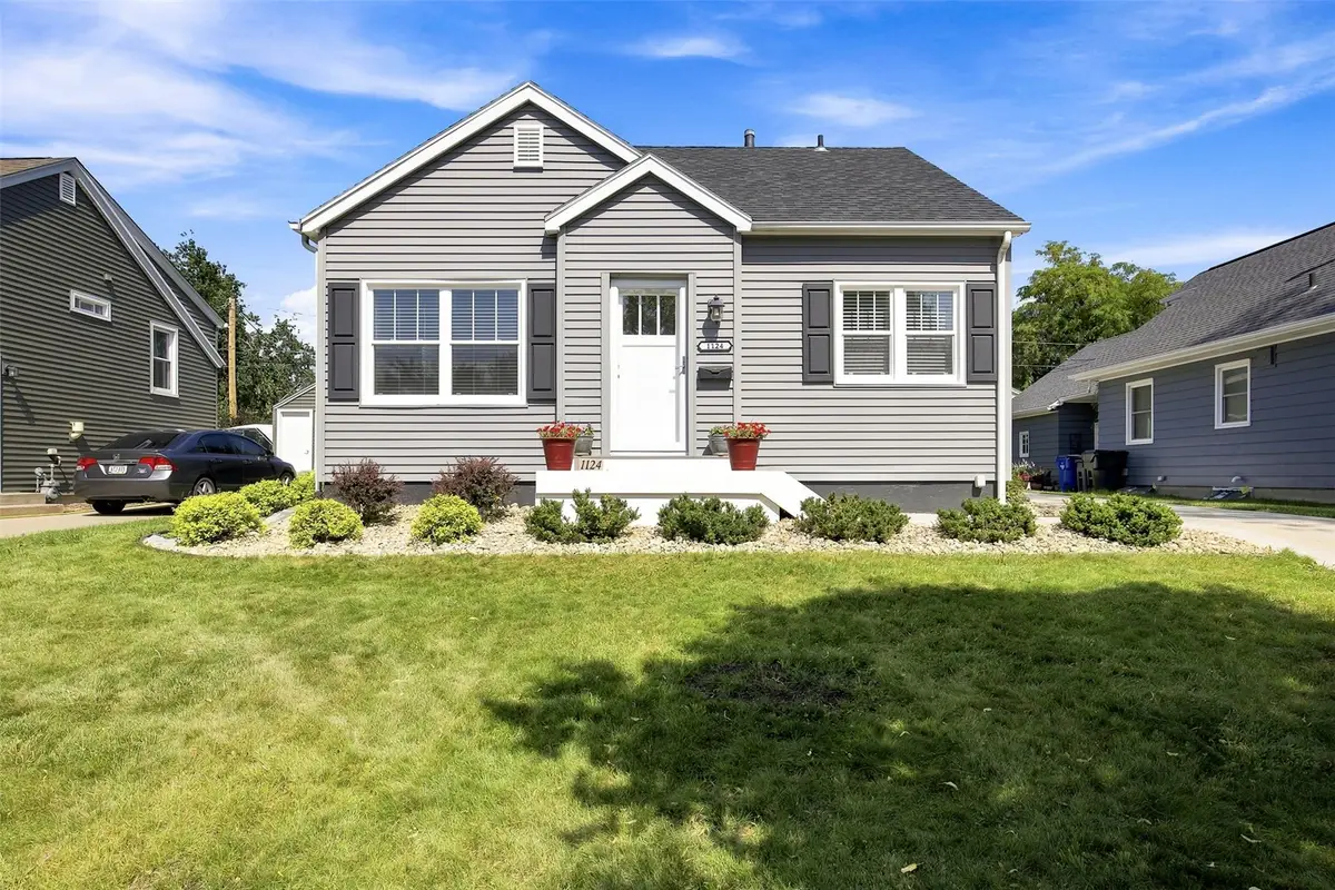 1124 24th St Se, Cedar Rapids, IA 52403 - #1