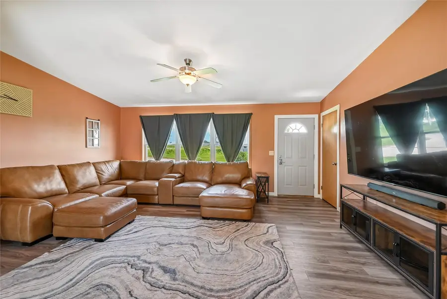 2590 Meadow View Drive, Urbana, IA 52345 - #3