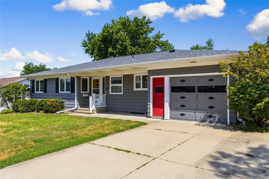 800 29th Street Ne, Cedar Rapids, IA 52402 - #2