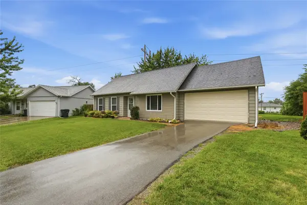 646 Jonadel Ln Nw, Cedar Rapids, IA 52405