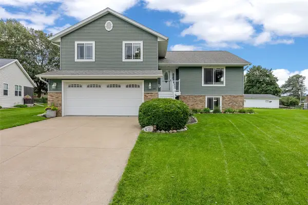 104 Kleopfer Avenue, Riverside, IA 52327