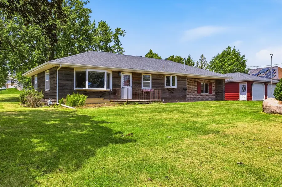 2750 10th Street, Marion, IA 52302 - #2