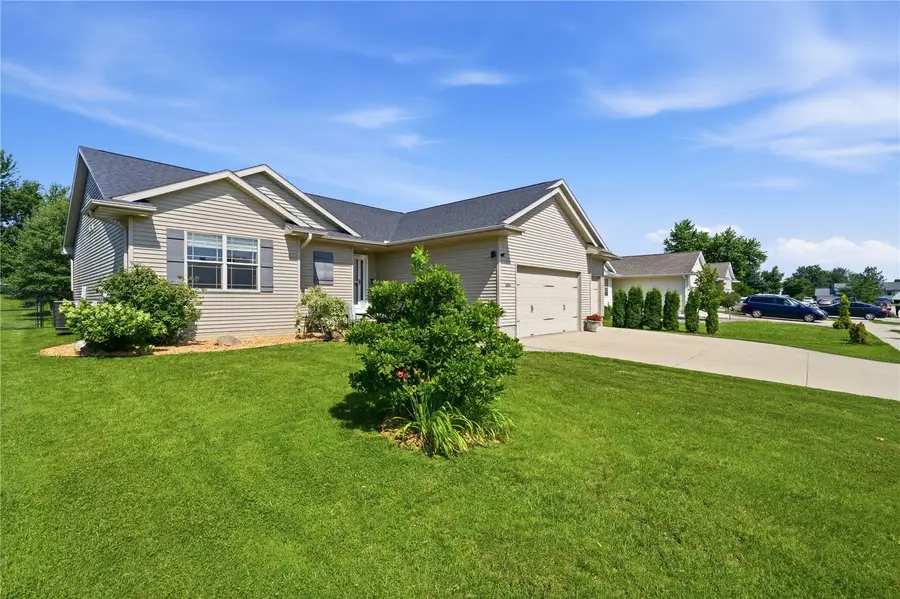 3404 Royal Dr Sw, Cedar Rapids, IA 52404 - #3
