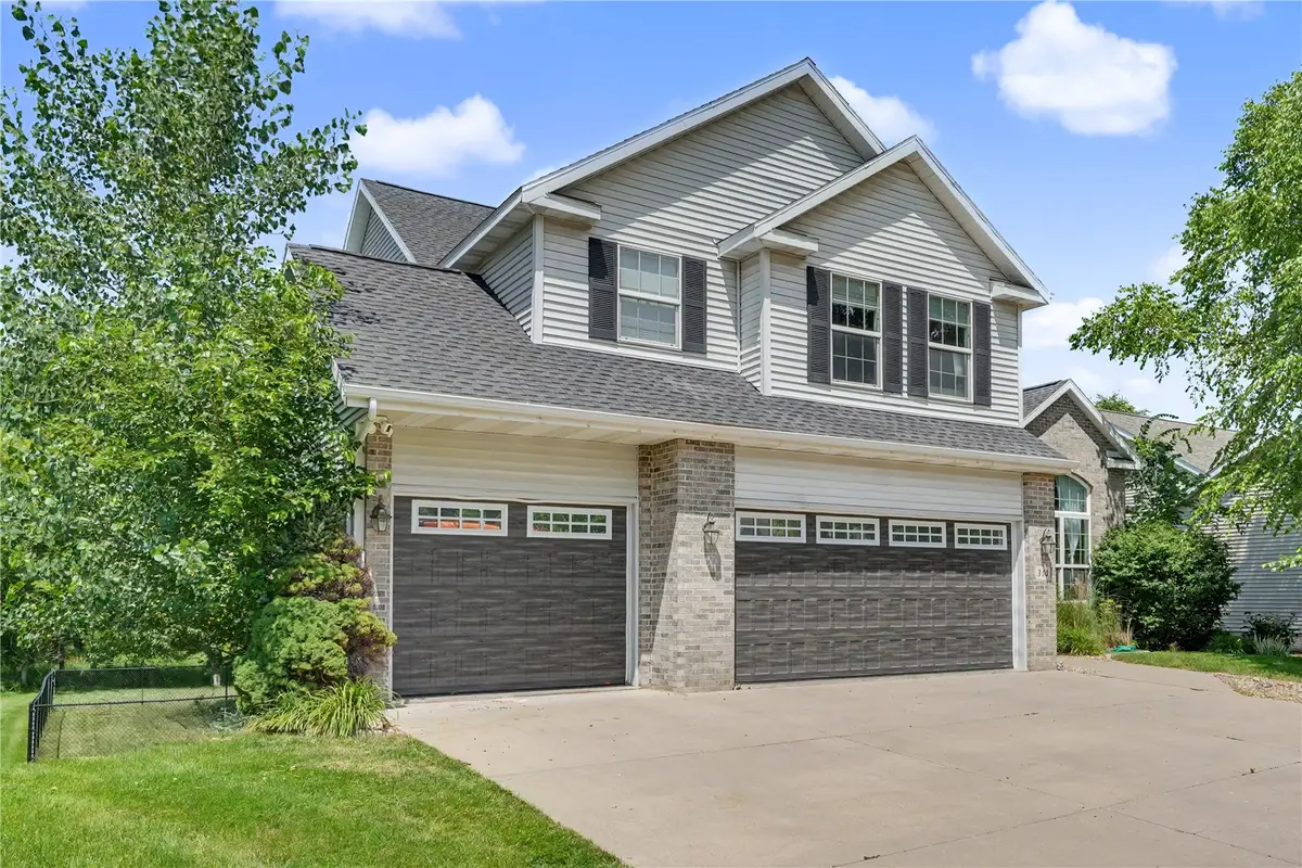 310 Teakwood Lane Ne, Cedar Rapids, IA 52402 - #1