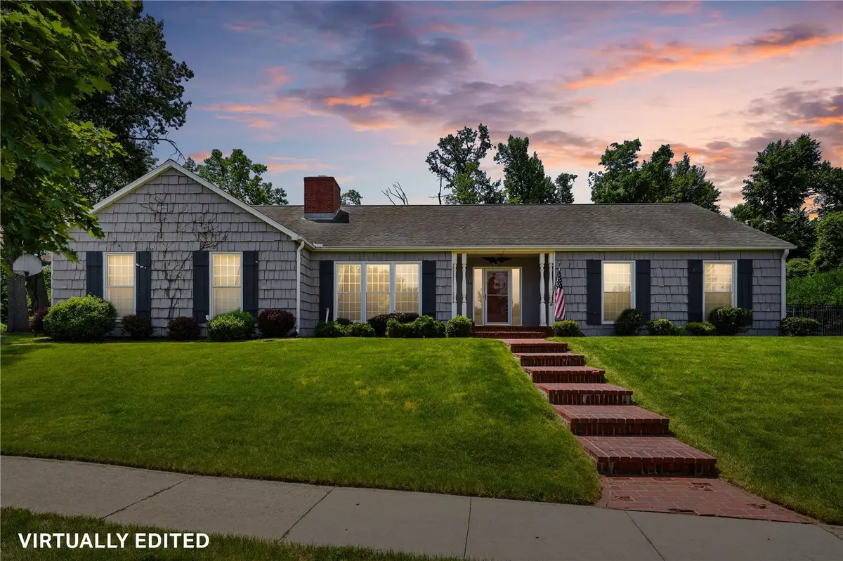 3639 Random Road Se, Cedar Rapids, IA 52403 - #1