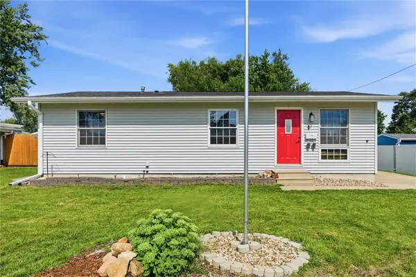 2447 Lauren Drive Sw, Cedar Rapids, IA 52404