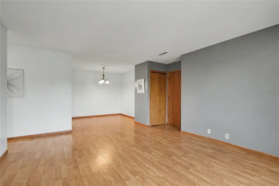 2050 Holiday Rd #C4, Coralville, IA 52241 - #3