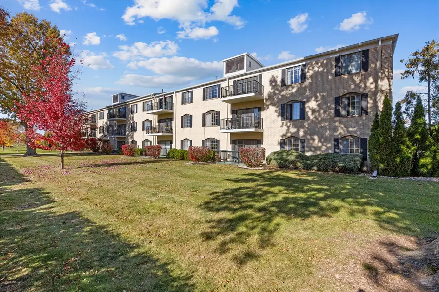 130 Thompson Dr Se #210, Cedar Rapids, IA 52403 - #2